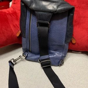 Incredible unisex Coach leather shoulder bag.  In perfect shape.